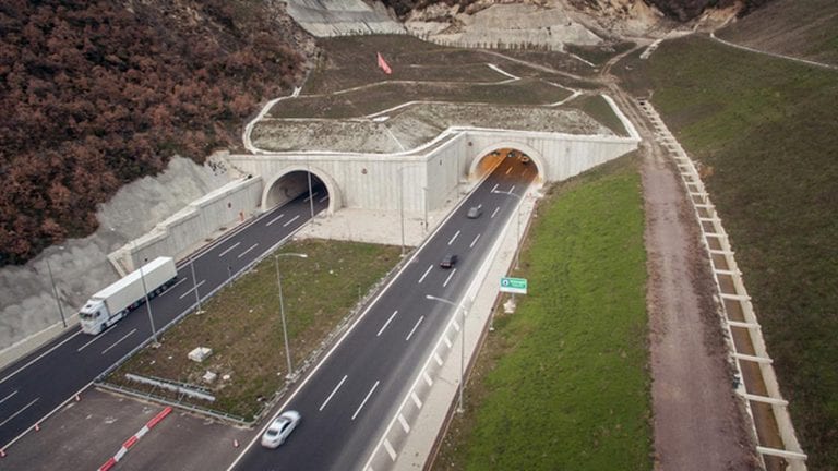 İstanbul-İzmir Arası 3,5 Saate İniyor