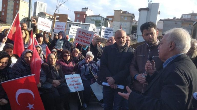 Doğu Perinçek’ten Akel İnşaat Mağdurlarına Ziyaret