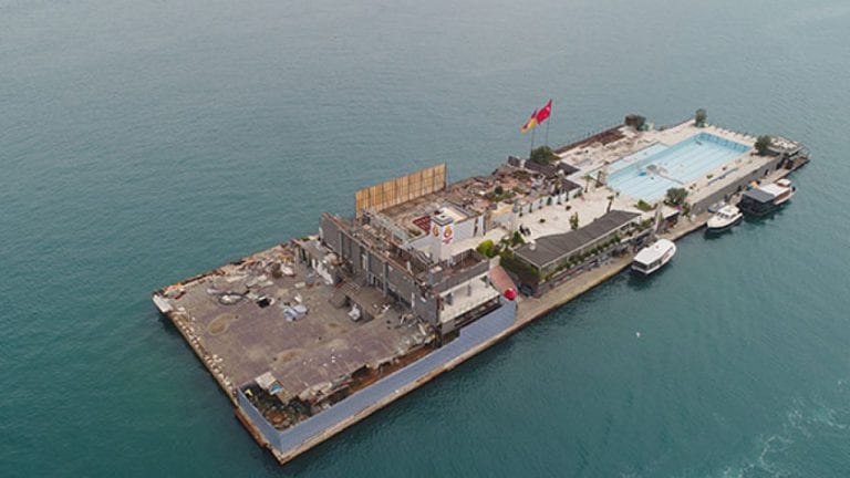 Galatasaray Adası Enkaz Halinde