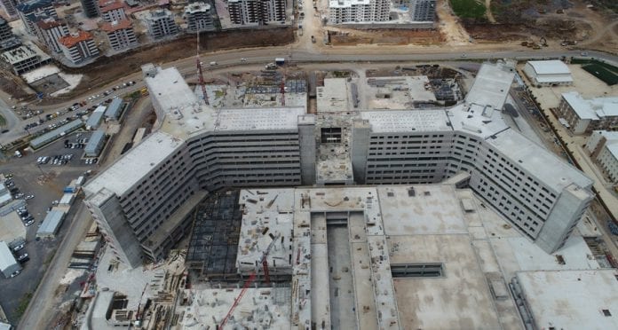 Gaziantep Şehir Hastanesi'nin İnşaatı Gelecek Yıl Bitirilecek