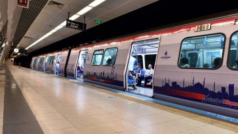 Bakan Tarih Verip Duyurdu! İstanbul’a İki Yeni Metro Geliyor