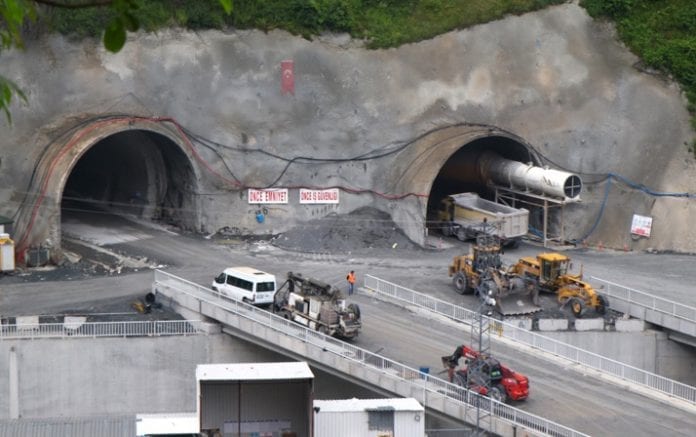 Avrupa'nın En Uzunu Olacak! Zigana Tüneli'nin Yüzde 60'ı Tamamlandı