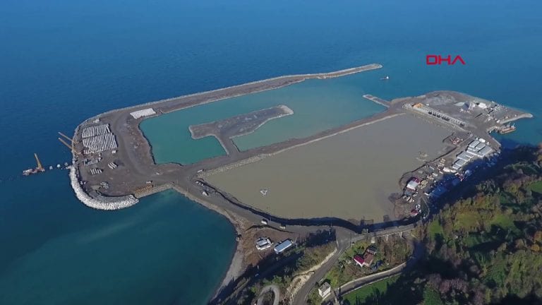 “Rize-Artvin Havalimanı projesinin yüzde 40’a yakınını tamamlamış bulunuyoruz”