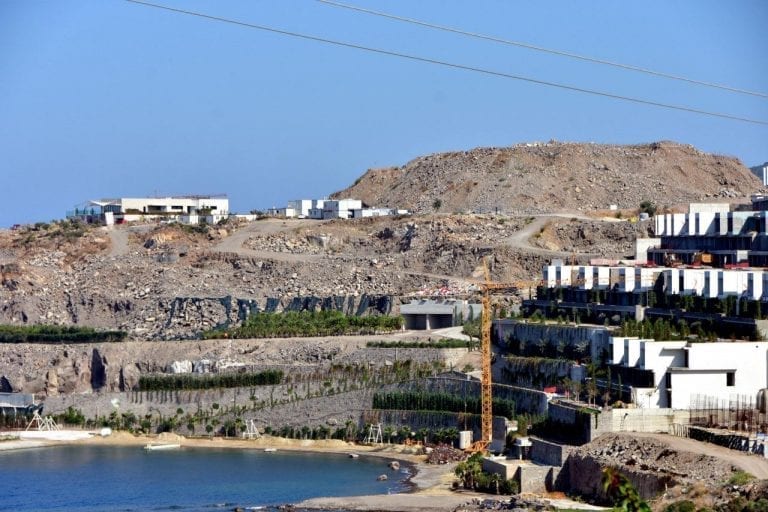 Bodrum’da İmar Planına Aykırı Yapıların Yıkım İşlemleri Sürüyor