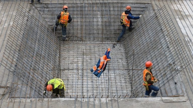 Rusya’da İnşaat Sektörü Frene Bastı: Yeni Projelerde Düşüş Bekleniyor