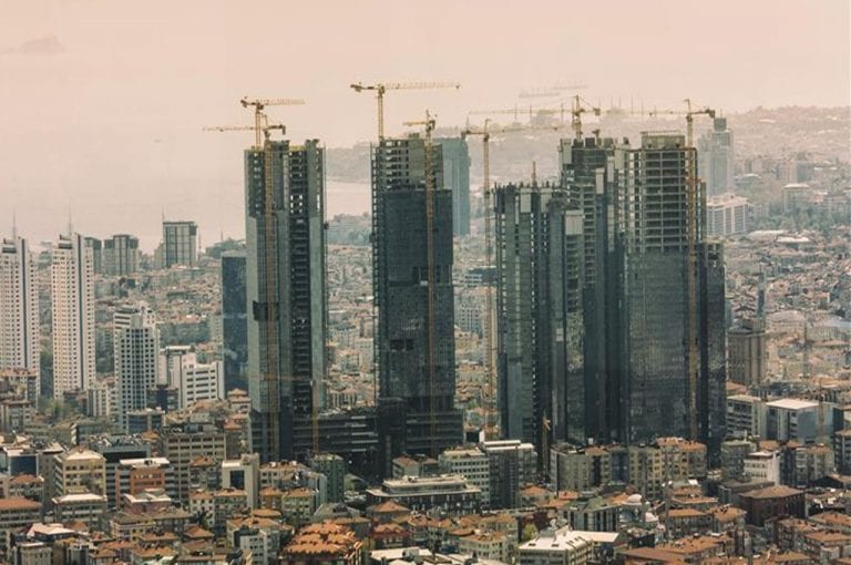 İçişleri Bakanlığı’ndan Acil İnşaat Firmalarının Faaliyetlerine İzin!