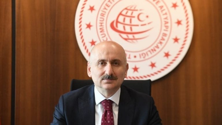 Ulaştırma ve Altyapı Bakanı Karaismailoğlu Açıkladı: Şantiyelerde Çalışmalar Devam Ediyor!