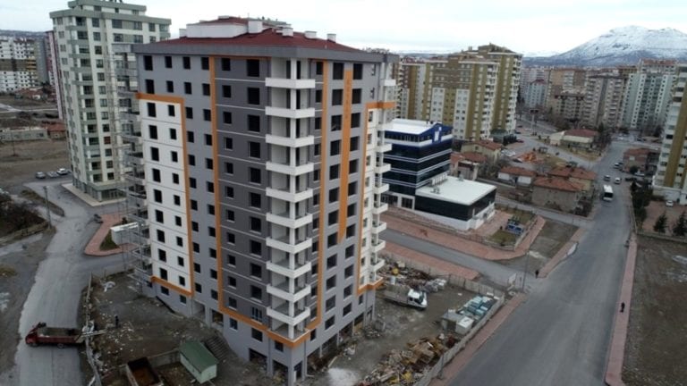 Çolakbayrakdar’dan Uğurevler Mahallesi’ne Çifte Müjde