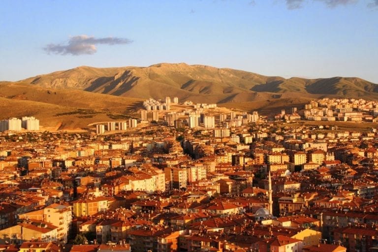 Beydağı’na Yeni Konut Ve İşyeri!