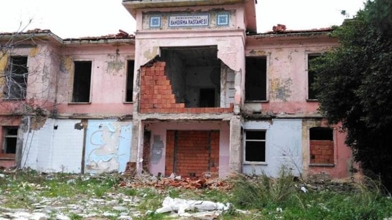 Pertevniyal Hastanesi Restore Edilecek!