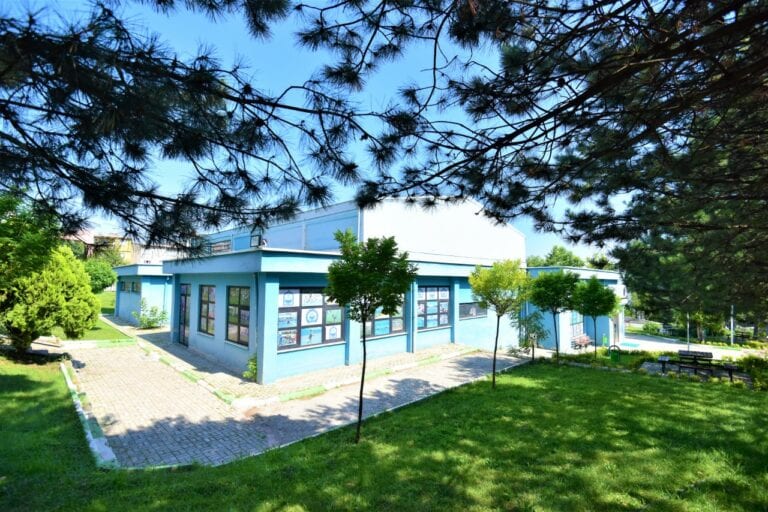 Bursa’daki Mimar Sinan Spor Tesisi Yenileniyor