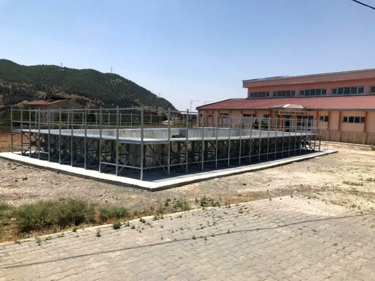 Siirt’te 6 Portatif Yüzme Havuzunun İnşaatı Başladı