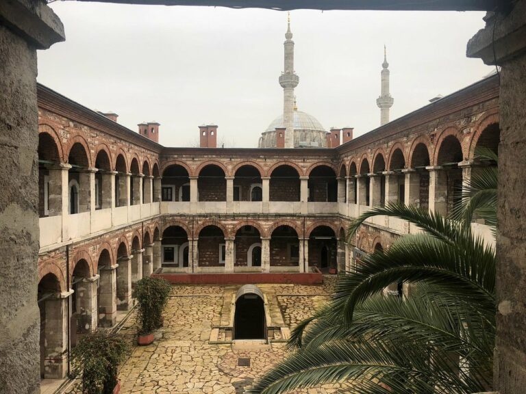 Laleli Taş Han, Otele Dönüştürülecek