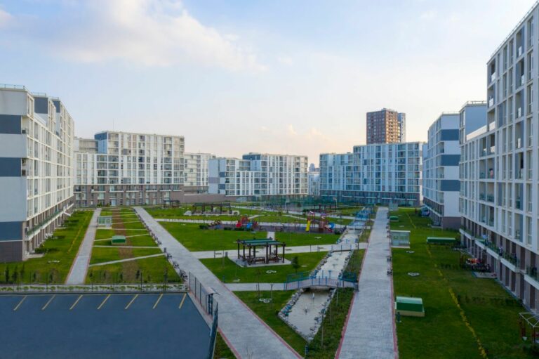 Emlak Konut GYO Başakşehir Kayabaşı 8. Etap ihalesinin Kazananı Ebruli İnşaat Oldu