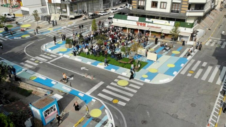 Maltepe Meydan Projesi’nde İlk Kazma Vuruldu