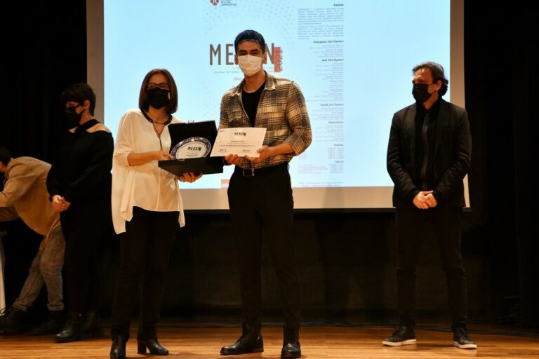 Altınbaş Üniversitesi Öğrencisinin Otel Projesine Mansiyon Ödülü