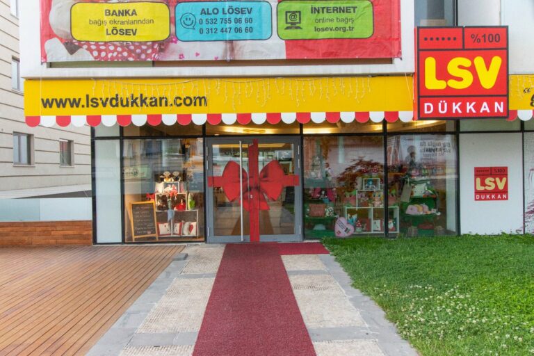 LÖSEV: Yeni Yıl Çocuklarımız İçin Yeni Umutlarla Gelsin