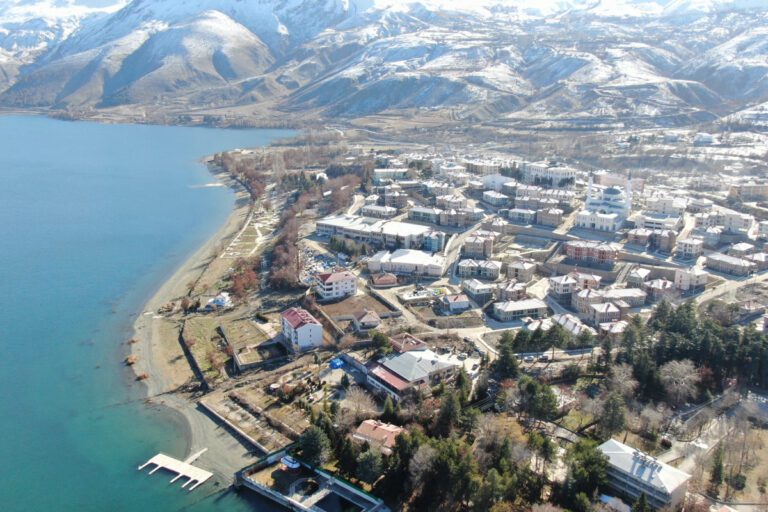 Elazığ Sivrice’de İnşa Edilen Deprem Konutlarının Yapımı Tamamlandı