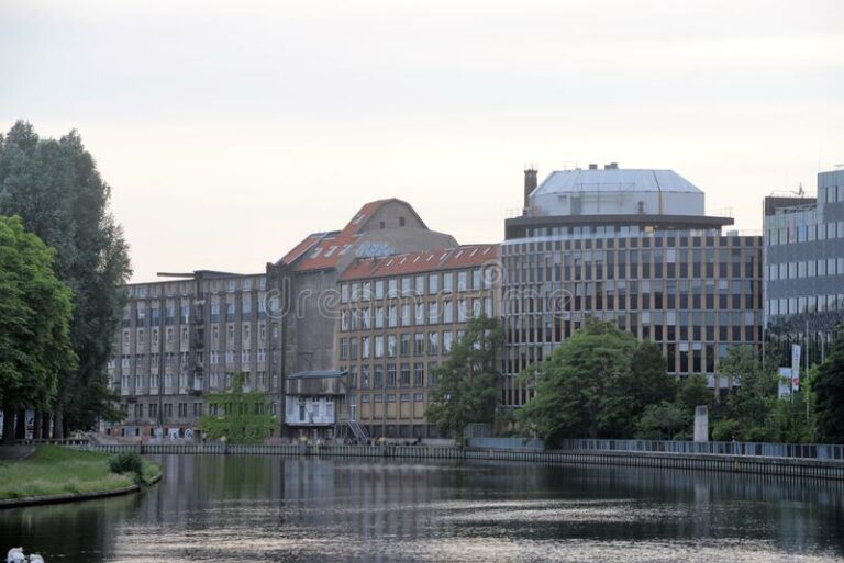 Berlin Ayasofya Cami ve Eğitim Merkezi İnşaatına Başlanıyor