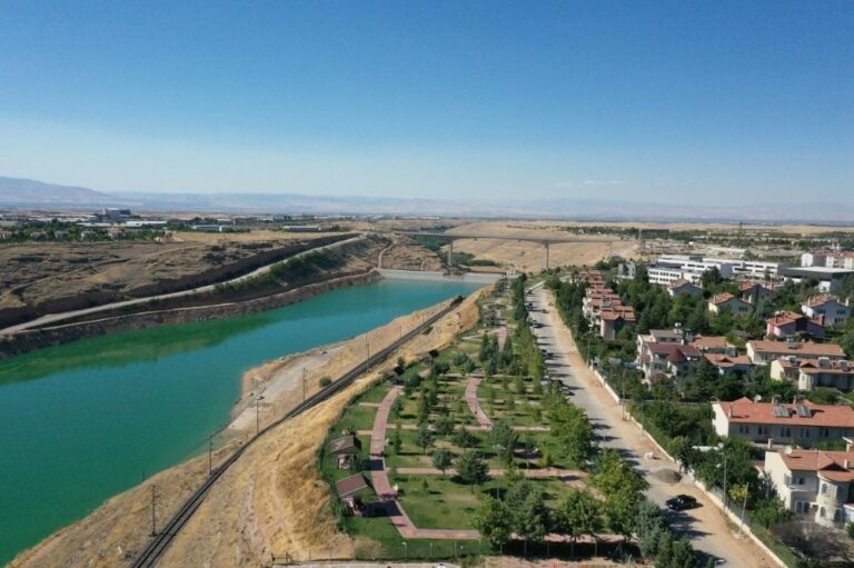 Yeşilyurt Millet Bahçesi İnşaat Çalışmaları Başladı