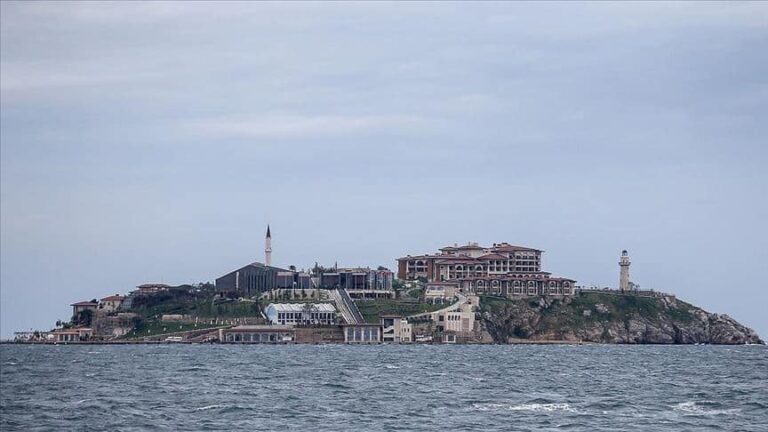Yassıada’daki Katre Island Oteli’ne Yatırımcı Aranıyor