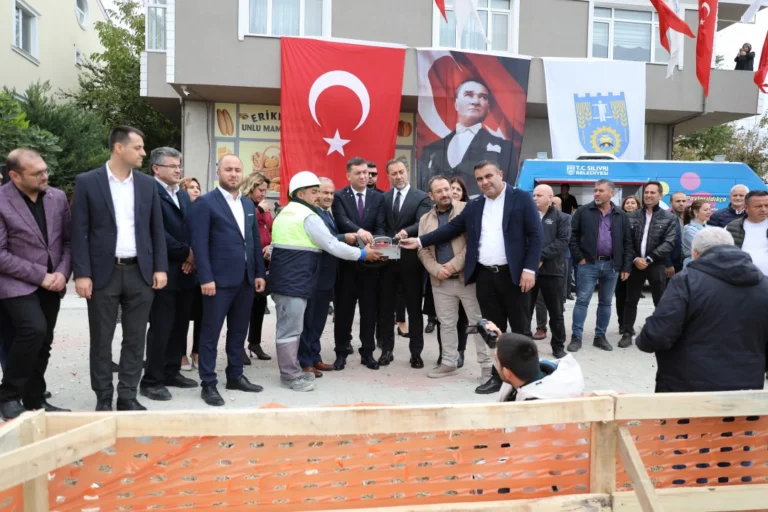 100 Muhtarlık Binasının İnşaatı Başladı 