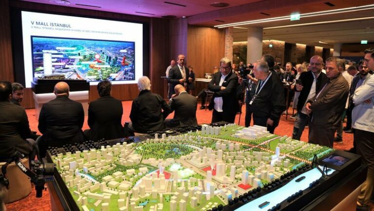 İsra Holding, AVM Projelerini Görücüye Çıkardı