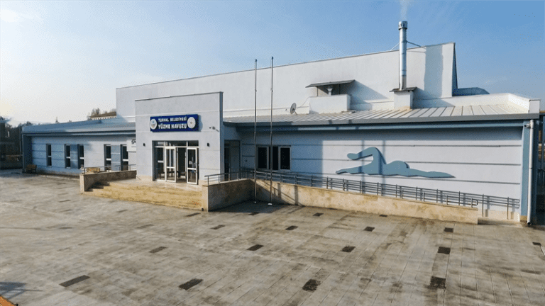 Turhal Yarı Olimpik Yüzme Havuzu İnşaatı Tamamlandı