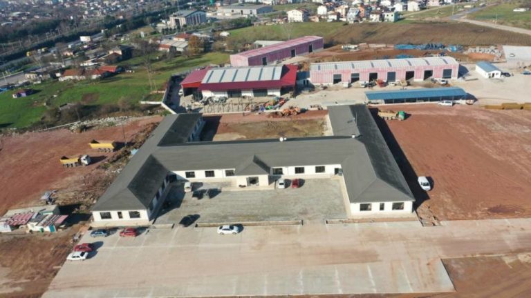 Kartepe Belediyesi Ek Hizmet Binası’nın İnşaatı Tamamlanmak Üzere