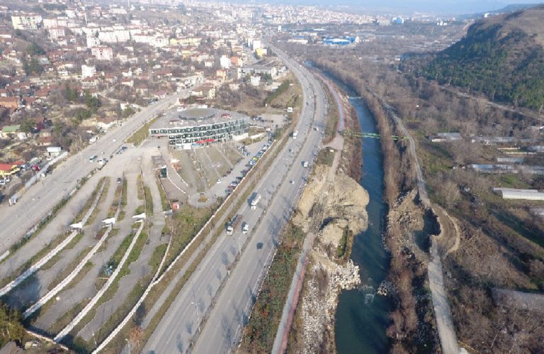 Kavşak ve Araç Çayı Projesinde İnşaat Çalışmaları Sürüyor
