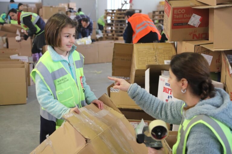 Bodrum’dan 52 Araç Deprem Bölgesine Sevk Edildi