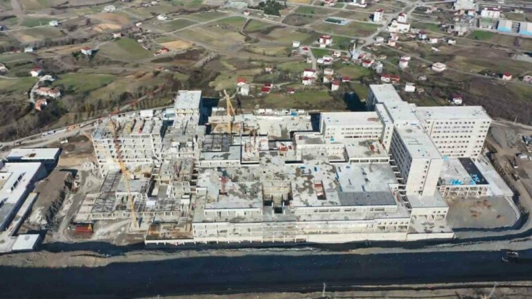 Samsun Şehir Hastanesi’nin Kaba İnşaatı Tamamlanmak Üzere