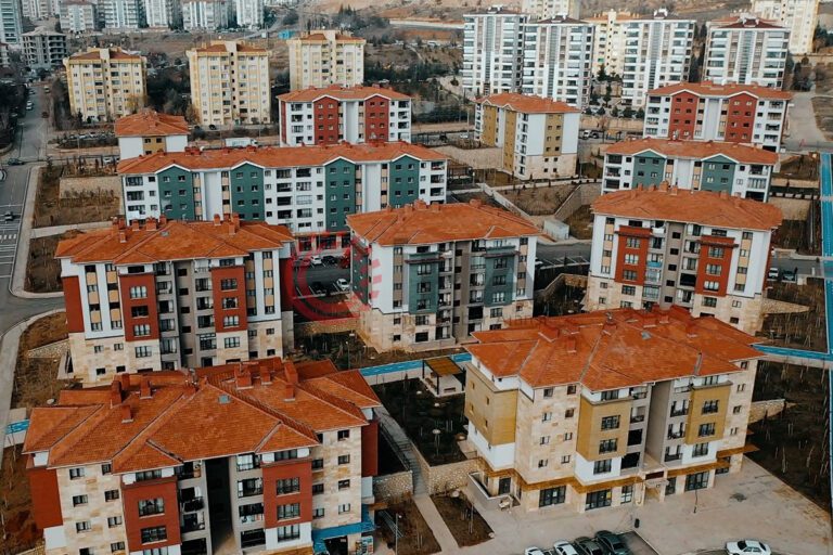 Sivrice’de İnşa Edilecek Yeni Konut ve İş Yeri Projesinin İhalesi Yapıldı