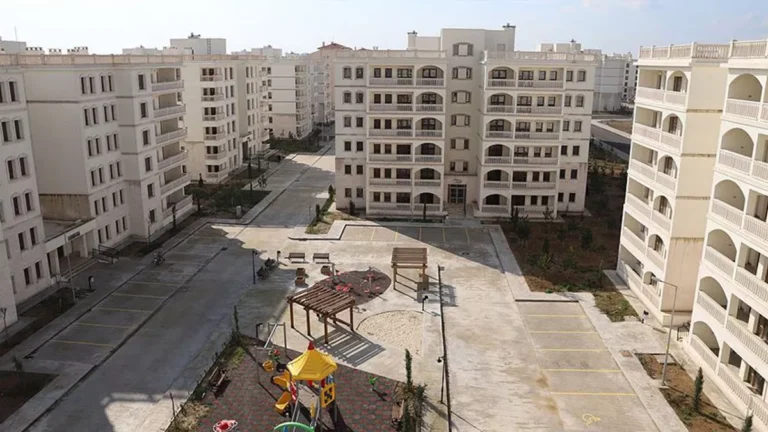 Deprem Bölgesindeki İnşaat Çalışmalarına İnceleme