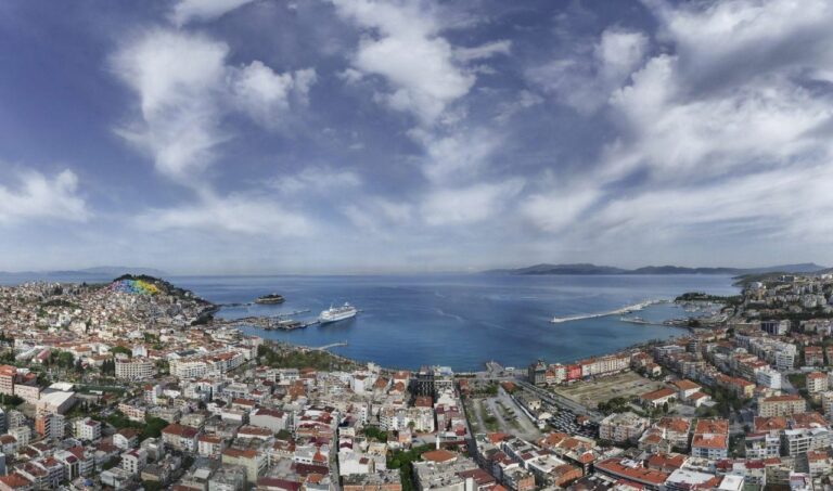 Kuşadası Belediyesi, İnşaat Ruhsatlarını Durduruyor