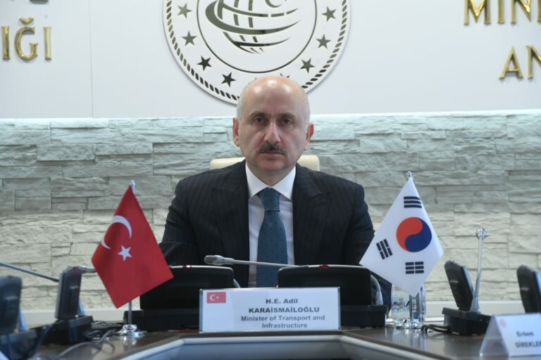 Bakan Karaismailoğlu Ulaştırma Projelerini Ele Aldı