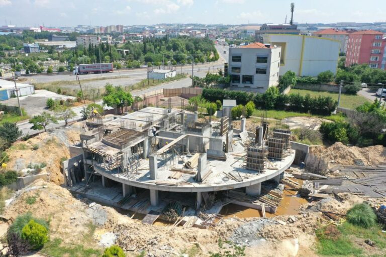 Çayırova’da İnşaatlar Devam Ediyor