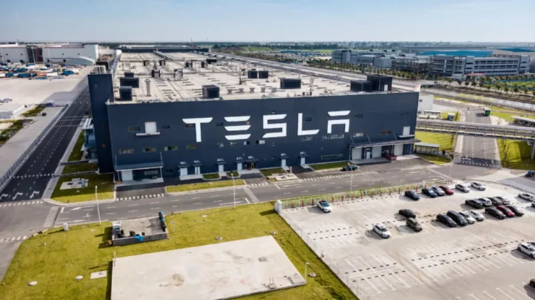 Tesla, Çin’de ‘Mega Fabrika’ İnşa Edecek