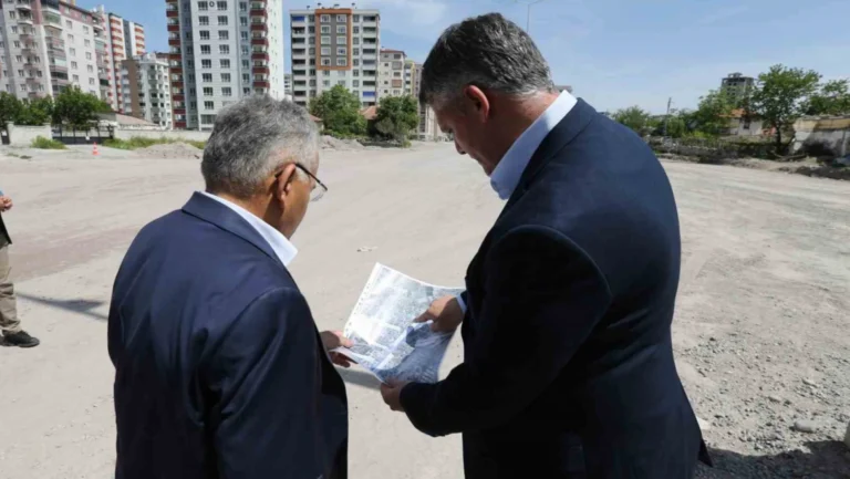 Kayseri Belediye Başkanı Büyükkılıç Yol Çalışmalarını İnceledi