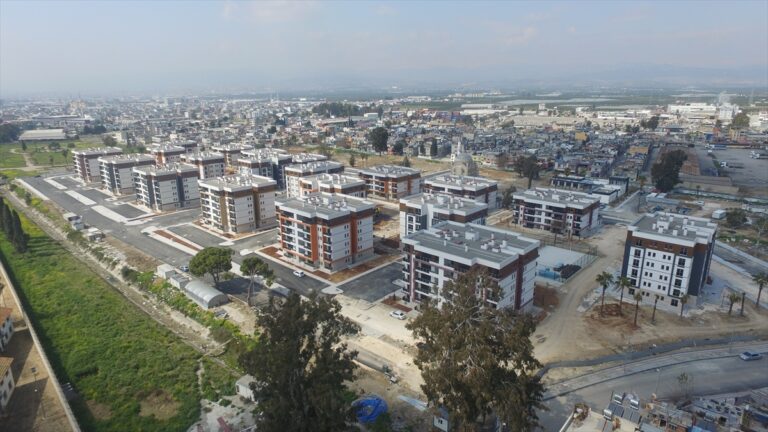 Mersin’de Kentsel Dönüşüm Çalışmaları Tüm Hızıyla Sürüyor