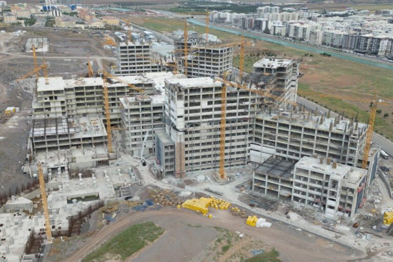 Şanlıurfa Şehir Hastanesi İnşaatı Hızla Sürüyor