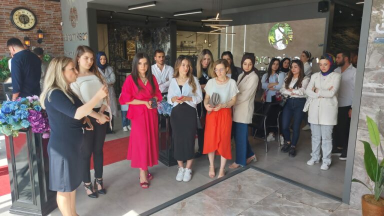 Seramiksan Dünya İç Mimarlar Günü’nü ‘’Yaza Merhaba’’ Lansmanıyla Kutladı 