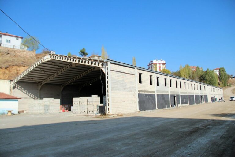 Akmağdeni’ne Yeni Fabrika