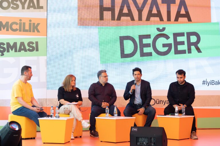 “Dayanışmayı Odağa Alıp Birlikte Çalışıp Daha Güzel Bir Gelecek İnşa Edebiliriz”