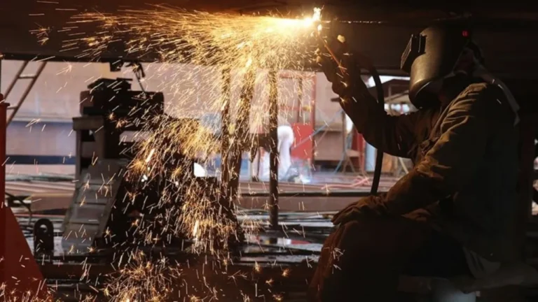 İmalat PMI Mayıs Ayında 51,5 Düzeyinde Kaldı