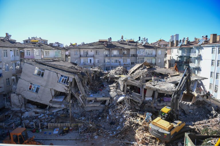 Depremlerden Sonra Ülkemizdeki İnşaat Harcamaları 1 Trilyon Doları Bulacak