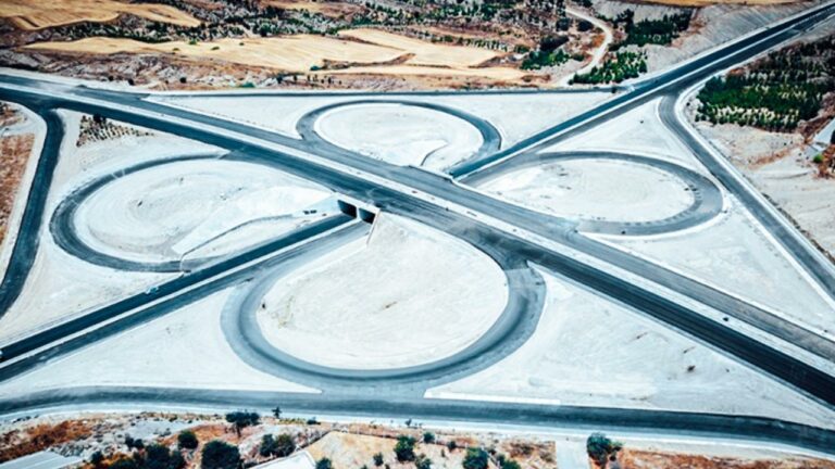 Kıbrıs’ta Kuzey Çevre Yolu Projesinin Büyük Kısmı Tamamlandı