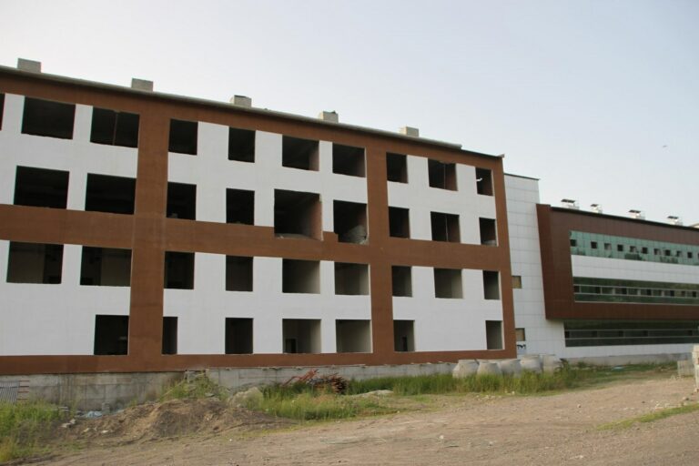 Malazgirt Devlet Hastanesi İnşaat Çalışmaları Devam Ediyor