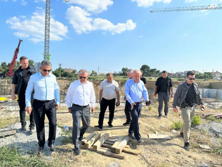 Yazıcı, Aksu Devlet Hastanesi Projesini Yerinde İnceledi