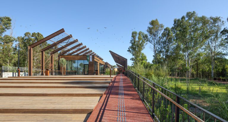 İzmir’li Mimar ve İç Mimarlar ‘Ekolojik Farkındalık’ İçin Kolları Sıvadı